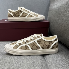 Gucci Low Shoes